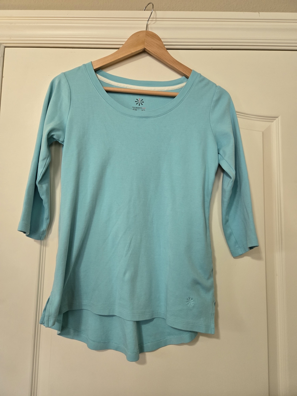 Isaac Mizrahi Light Aqua Scoop Neck 3/4 Sleeve Tee Soft Layering